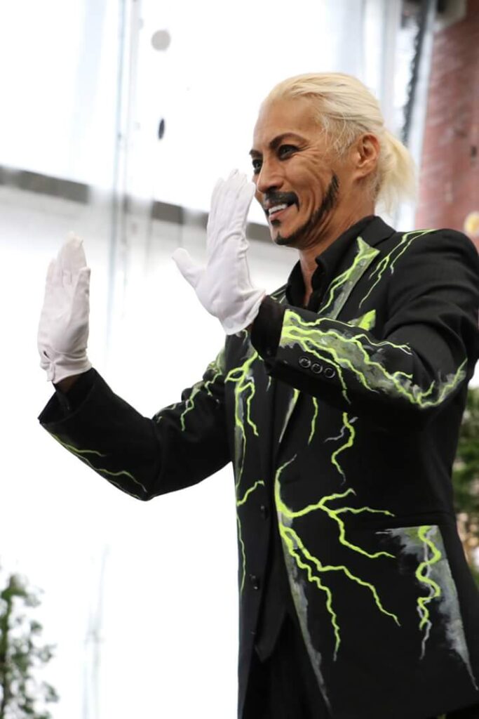 パントマイムアーティスト　TEN-SHO壁