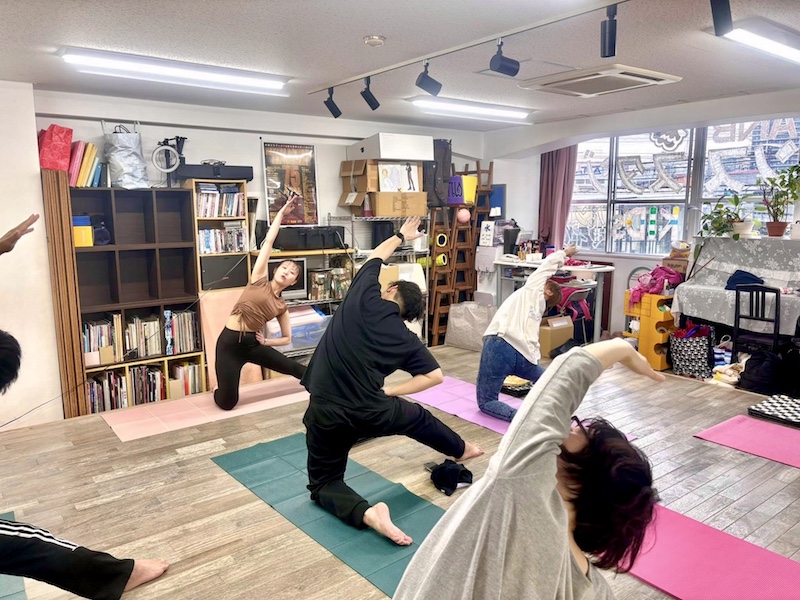 福岡のタップダンススタジオ　ANB Tap Dance Studio ヨガクラスの様子