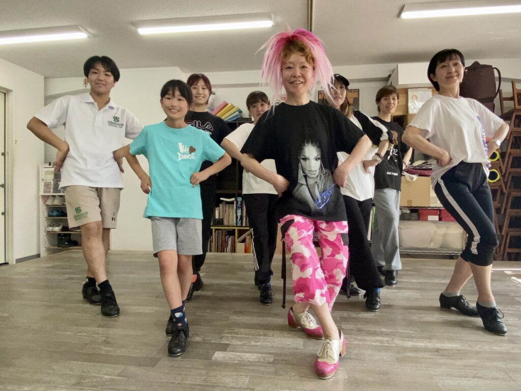 福岡タップダンス　スタジオ生徒さんの様子